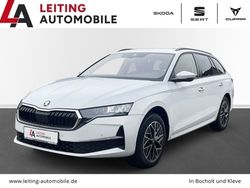 Weiß Gebraucht 2024 Skoda Octavia Selection Kombi | 33.345 € (Teuer)
