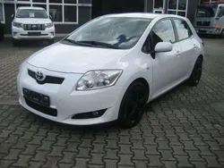 040 schneeweiss Gebraucht 2009 Toyota Auris Life Kleinwagen | 2.600 € (Guter Preis)