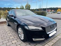 Schwarz Gebraucht 2018 Jaguar XF Sportbrake Portfolio Kombi | 15.800 €