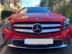 Rot Gebraucht 2016 Mercedes GLA180 SUV | 12.800 € (Etwas zu teuer)