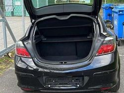 Schwarz Gebraucht 2008 Opel Astra Coupé | 3.500 € (Teuer)