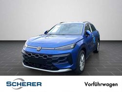 Celestial blue metallic (metallic) Gebraucht 2025 VW T-Roc Life SUV | 37.890 € (Etwas zu teuer)
