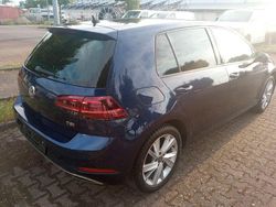 Blau Gebraucht 2018 VW Golf VII Sound Limousine | 13.770 € (Guter Preis)