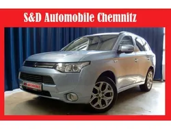 Himmelblau (metallic) Gebraucht 2014 Mitsubishi Outlander Top SUV | 10.999 € (Teuer)
