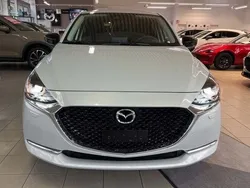 Ceramic white metallic Neu 2024 Mazda 2 Exclusive-Line Limousine | 24.490 € (Fairer Preis)