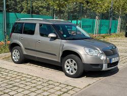 Silber Gebraucht 2011 Skoda Yeti SUV | 7.750 € (Fairer Preis)