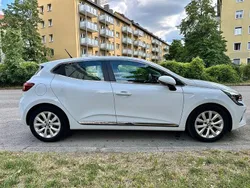 Weiß Gebraucht 2022 Renault Clio V Intens Limousine | 13.000 € (Guter Preis)