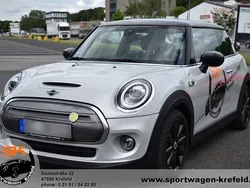 White silver metallic Gebraucht 2021 Mini Cooper SE Kleinwagen | 18.999 € (Fairer Preis)