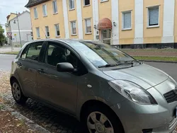 Grau Gebraucht 2007 Toyota Yaris Kleinwagen | 2.799 € (Superpreis)