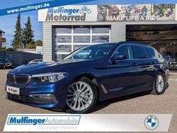Mediterranblau (metallic) Gebraucht 2019 BMW 530 Luxury Line Kombi | 27.195 € (Superpreis)