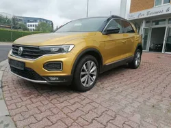 Gelb Gebraucht 2018 VW T-Roc Style SUV | 14.900 € (Fairer Preis)