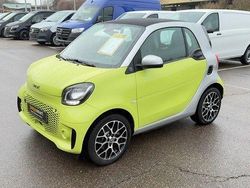 Bodypanels in lime green Gebraucht 2021 Smart ForTwo Electric Drive Coupé | 9.750 € (Guter Preis)