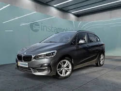Grau Gebraucht 2020 BMW 220 Active Tourer Sport Line Van / Kleinbus | 21.990 € (Fairer Preis)