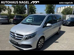 Brillantsilber (metallic) Gebraucht 2023 Mercedes V250 Van / Kleinbus | 51.880 € (Guter Preis)