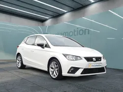 Weiß Gebraucht 2021 Seat Ibiza FR Limousine | 17.880 € (Guter Preis)