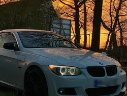 Weiß Gebraucht 2013 BMW 335 Cabriolet M Sport Cabrio | 25.000 € (Teuer)