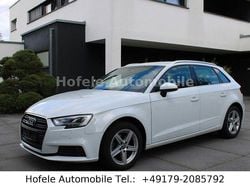 Weiß Gebraucht 2016 Audi A3 Sportback Kleinwagen | 14.750 € (Fairer Preis)