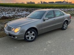 Beige Gebraucht 2004 Mercedes E200 Elegance Limousine | 4.600 € (Etwas zu teuer)