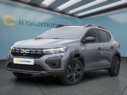 Grau Gebraucht 2025 Dacia Sandero Stepway Kleinwagen | 16.849 € (Fairer Preis)