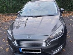 Grau Gebraucht 2016 Ford Focus Titanium Limousine | 6.499 € (Superpreis)