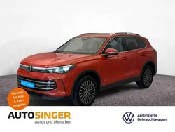 Persimmon red metallic Gebraucht 2024 VW Tiguan Elegance SUV | 46.470 € (Superpreis)