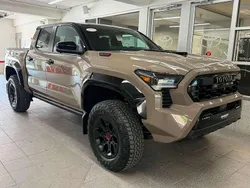 Mudbath with black roof Neu 2025 Toyota Tacoma T1 Abholung | 97.500 €