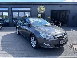 Karbongrau/technical grey Gebraucht 2011 Opel Astra Edition Kombi | 4.999 € (Fairer Preis)