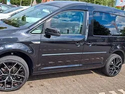 Schwarz Gebraucht 2016 VW Caddy Highline Van / Kleinbus | 13.500 € (Etwas zu teuer)