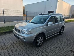 Grau Gebraucht 2004 Nissan X-Trail SUV | 3.990 € (Fairer Preis)