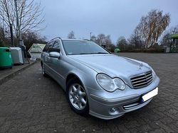 Silber Gebraucht 2004 Mercedes C200 Kombi | 2.400 €