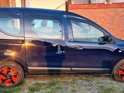 Blau Gebraucht 2014 Dacia Dokker Van | 15.000 €
