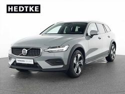 Gebraucht 2023 Volvo V60 CC Kombi | 44.550 € (Teuer)