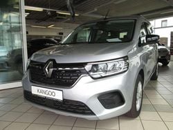 Grau Gebraucht 2024 Renault Kangoo Equilibre Van / Kleinbus | 24.990 € (Guter Preis)