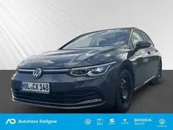 Grau Gebraucht 2023 VW Golf VIII Active Limousine | 28.990 € (Fairer Preis)