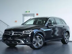 Obsidianschwarz lack Gebraucht 2020 Mercedes GLC200 SUV | 33.990 € (Superpreis)