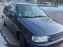 Blau Gebraucht 1997 VW Polo Kleinwagen | 300 € (Superpreis)