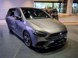 Grau Gebraucht 2020 Mercedes B220 AMG line Van / Kleinbus | 28.500 € (Fairer Preis)