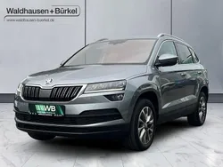 Business grau Gebraucht 2021 Skoda Karoq Clever SUV | 25.390 € (Fairer Preis)