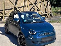 Grün Gebraucht 2022 Fiat 500e La Prima Cabrio | 19.700 € (Guter Preis)