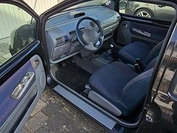 Blau Gebraucht 2003 Renault Twingo Kleinwagen | 1.000 €