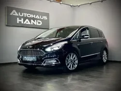 Rubyrot (metallic) Gebraucht 2017 Ford S-MAX Titanium Van / Kleinbus | 20.900 € (Fairer Preis)