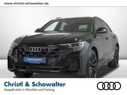 Mythosschwarz metallic Gebraucht 2024 Audi Q8 Comfort SUV | 92.985 € (Superpreis)