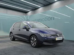 Blau Gebraucht 2023 VW Golf VIII Move Limousine | 27.099 € (Fairer Preis)
