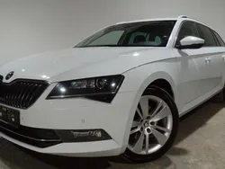 Weiß Gebraucht 2019 Skoda Superb Style Kombi | 18.280 € (Superpreis)