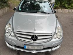 Silber Gebraucht 2009 Mercedes 320 Limousine | 10.500 €