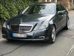 Grau Gebraucht 2010 Mercedes E500 Limousine | 13.500 € (Guter Preis)