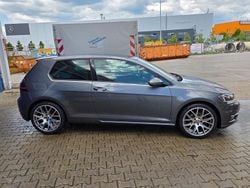 Grau Gebraucht 2017 VW Golf VII Sound Limousine | 11.000 € (Fairer Preis)