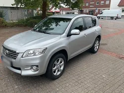 Silber Gebraucht 2011 Toyota RAV4 SUV | 14.000 € (Fairer Preis)