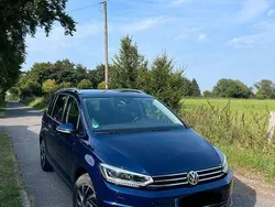 Blau Gebraucht 2018 VW Touran Join Van / Kleinbus | 18.999 € (Guter Preis)