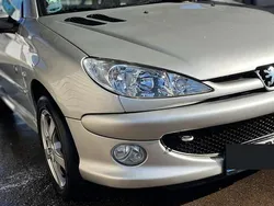 Gebraucht 2005 Peugeot 206 CC Roland Garros Cabrio | 1.800 € (Guter Preis)
